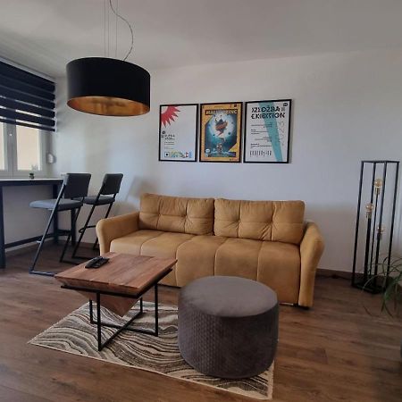 Qr Apartment For Family, Couples, And Friends Stay In リエカ エクステリア 写真